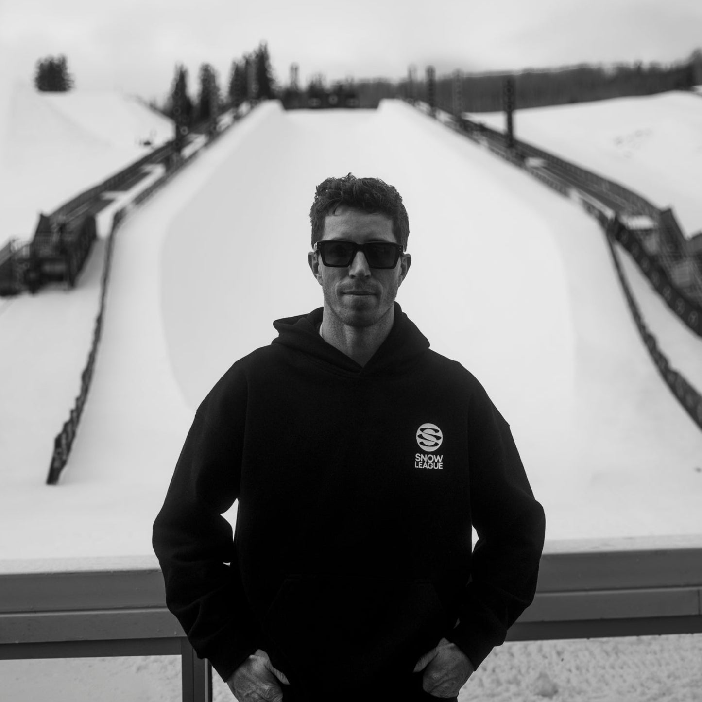 SNOW LEAGUE ICON HOODIE
